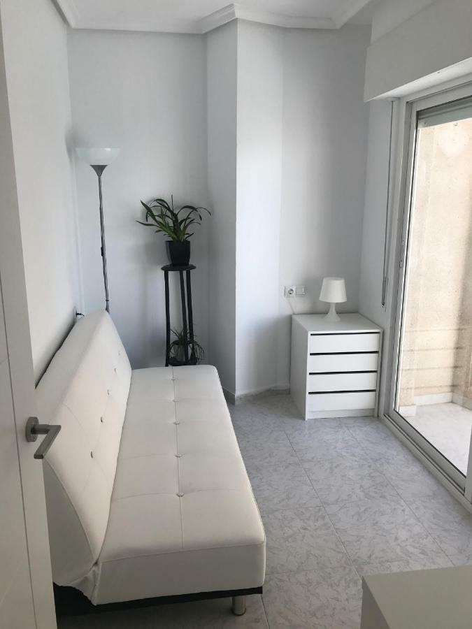 Modern Beach Apartment Torrevieja Exterior photo